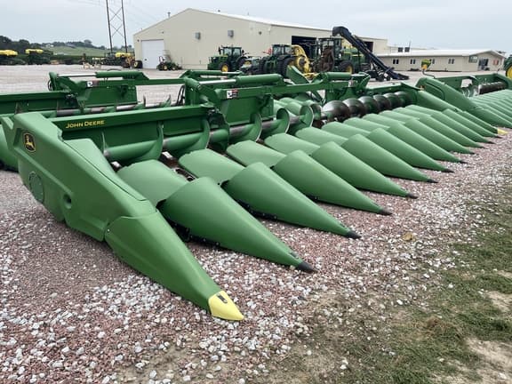 Image of John Deere C12F Primary image