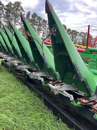 Image of John Deere C12F equipment image 2