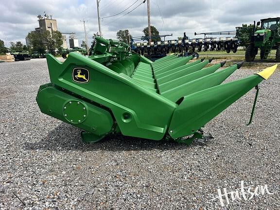 Image of John Deere C12F equipment image 3