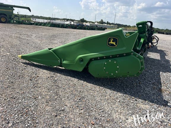 Image of John Deere C12F equipment image 2