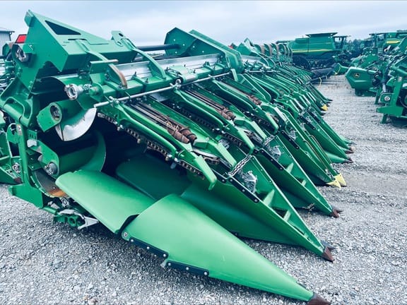 Main image John Deere C12F