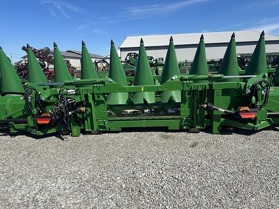 Image of John Deere C12F equipment image 3