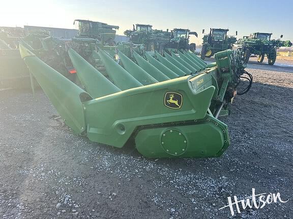 Image of John Deere C12F equipment image 2