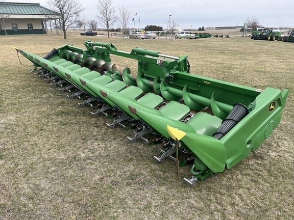 Main image John Deere C12F
