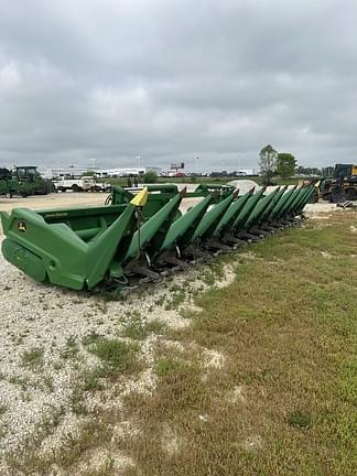 Image of John Deere C12F equipment image 2
