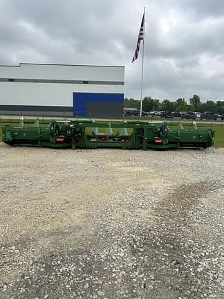 Image of John Deere C12F equipment image 4