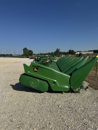 Image of John Deere C12F equipment image 2