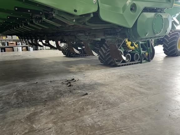 Image of John Deere C12F equipment image 1