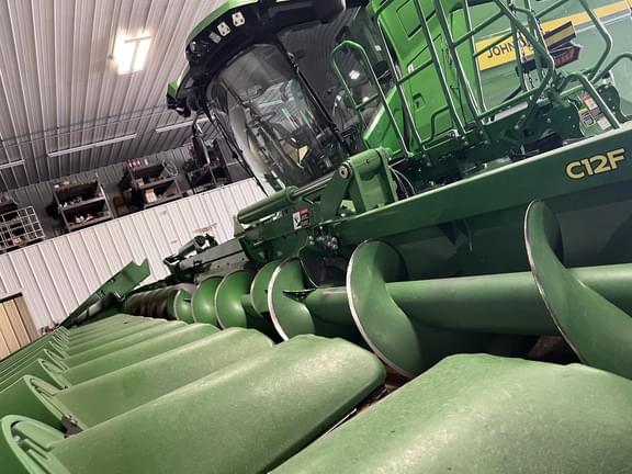 Image of John Deere C12F equipment image 2