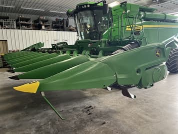 Main image John Deere C12F