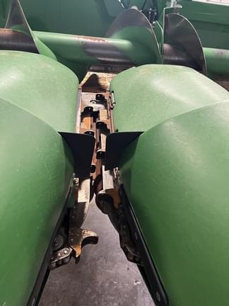 Image of John Deere C12F equipment image 4