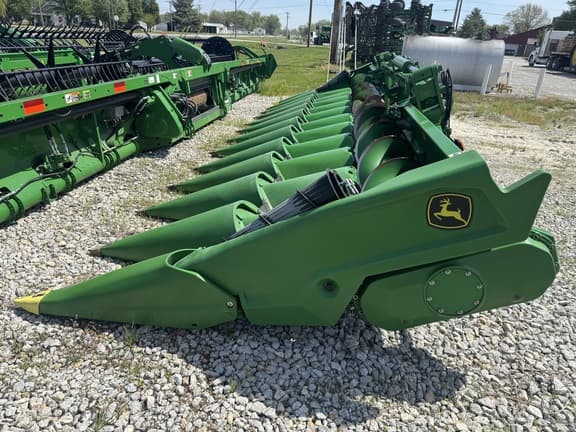Image of John Deere C12F equipment image 1