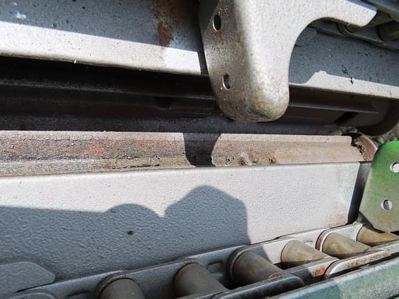 Image of John Deere C12F equipment image 3