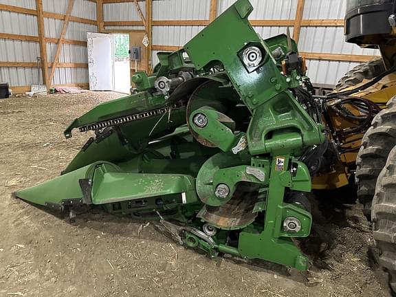 Image of John Deere C12F equipment image 3
