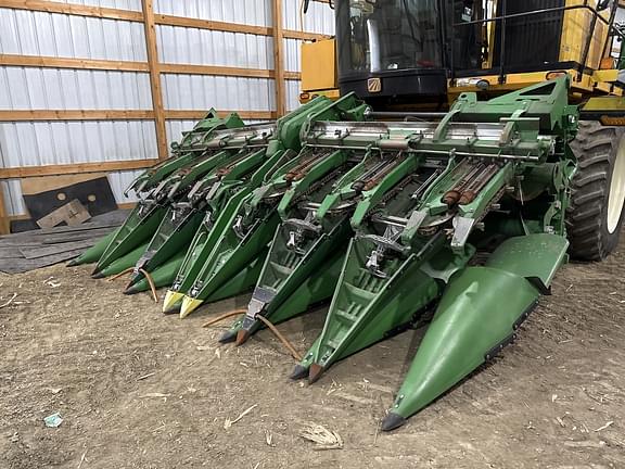 Image of John Deere C12F equipment image 1