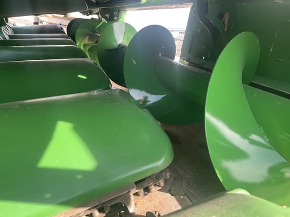 Image of John Deere C12F equipment image 4