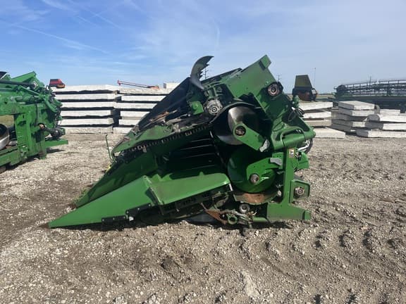 Image of John Deere C12F equipment image 1