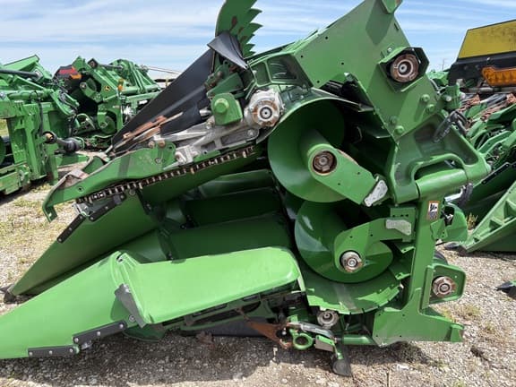 Image of John Deere C12F equipment image 3
