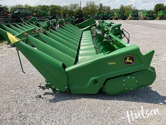 Image of John Deere C12F equipment image 4