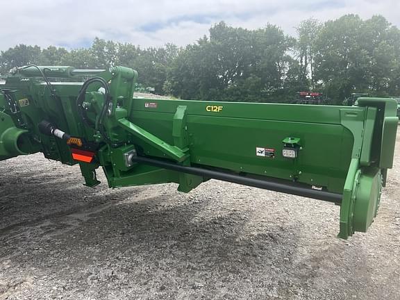 Image of John Deere C12F equipment image 4