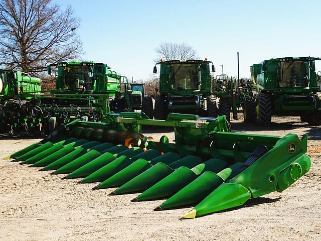 Image of John Deere C12F equipment image 1