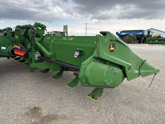Image of John Deere C12F equipment image 3