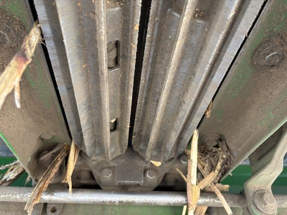 Image of John Deere C12F equipment image 3