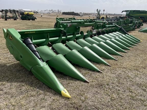 Image of John Deere C12F Primary image