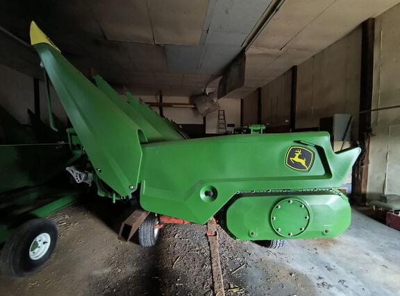 Image of John Deere C12F equipment image 2