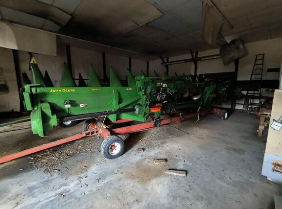 Image of John Deere C12F equipment image 2