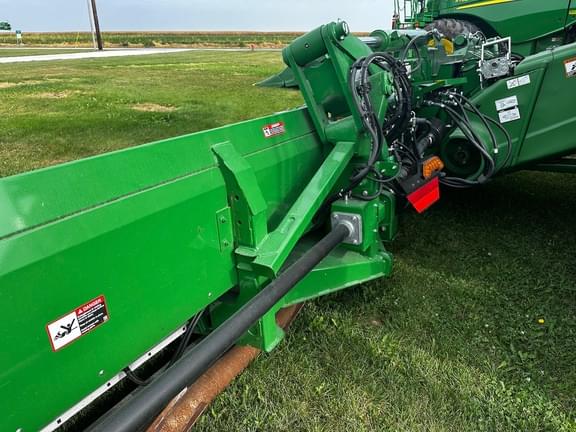 Image of John Deere C12F equipment image 2