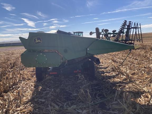 Image of John Deere C12F equipment image 2