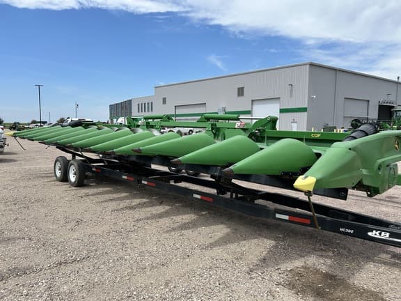 Image of John Deere C12F equipment image 1