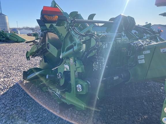 Image of John Deere C12F equipment image 3