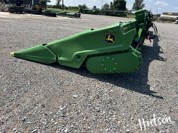 Image of John Deere C12F equipment image 2
