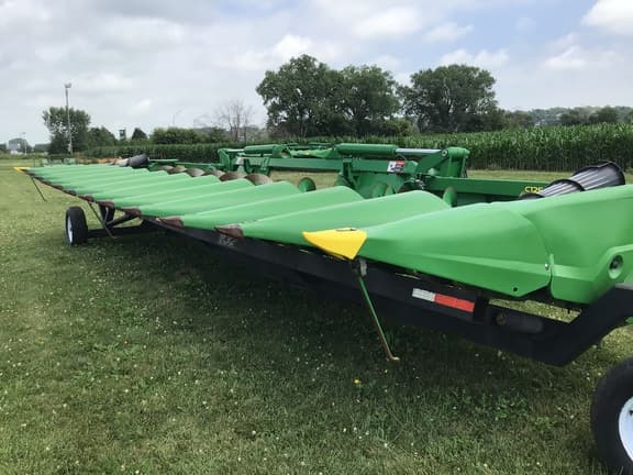Image of John Deere C12F equipment image 3