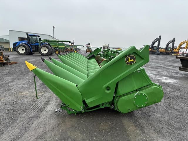 Image of John Deere C12F equipment image 2