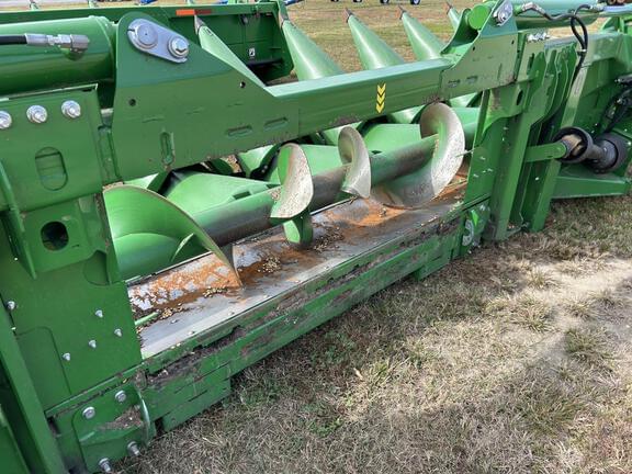 Image of John Deere C12F equipment image 4