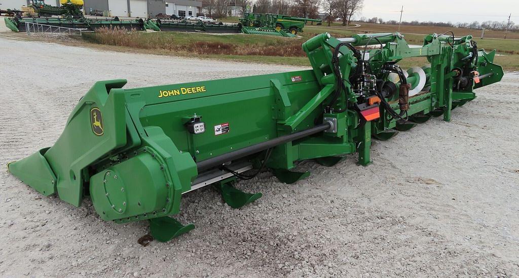 Image of John Deere C12F Image 0