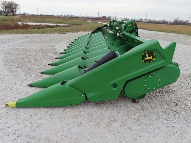 Image of John Deere C12F equipment image 1