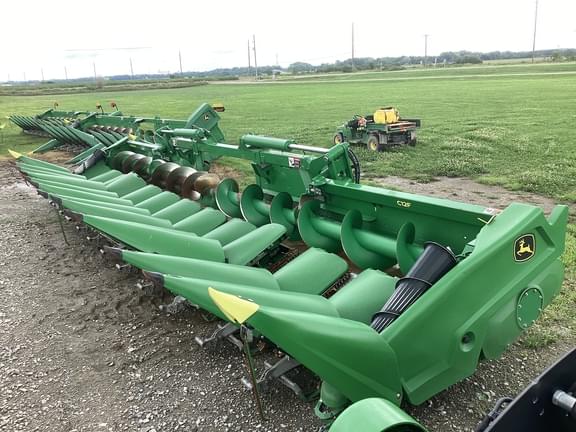 Image of John Deere C12F equipment image 1