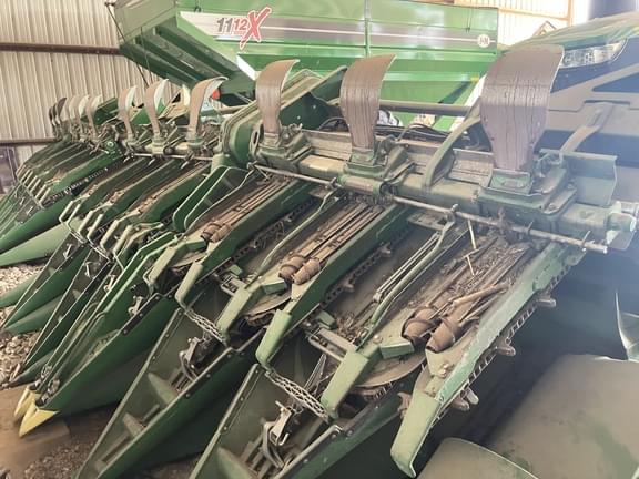 Image of John Deere C12F equipment image 2