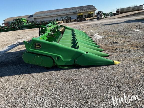 Image of John Deere C12F equipment image 4