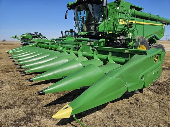 Image of John Deere C12F equipment image 1