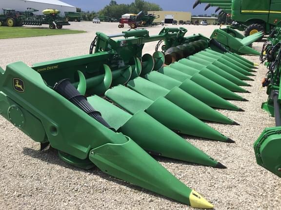Image of John Deere C12F Primary image