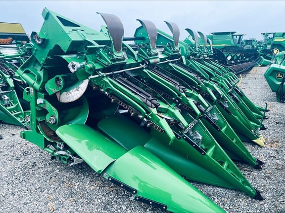 Main image John Deere C12F