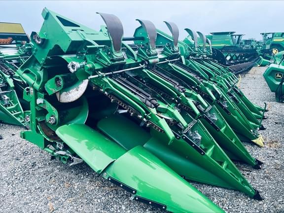 Image of John Deere C12F Primary image