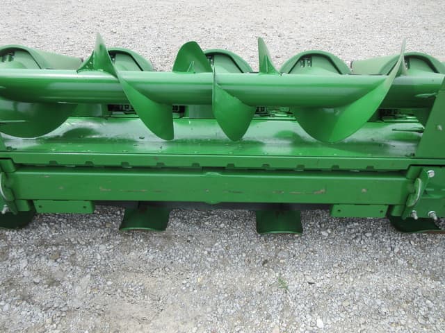 Image of John Deere C12F equipment image 4
