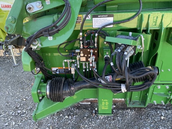 Image of John Deere C12F equipment image 2