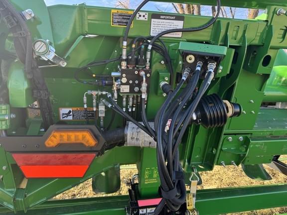 Image of John Deere C12F equipment image 4